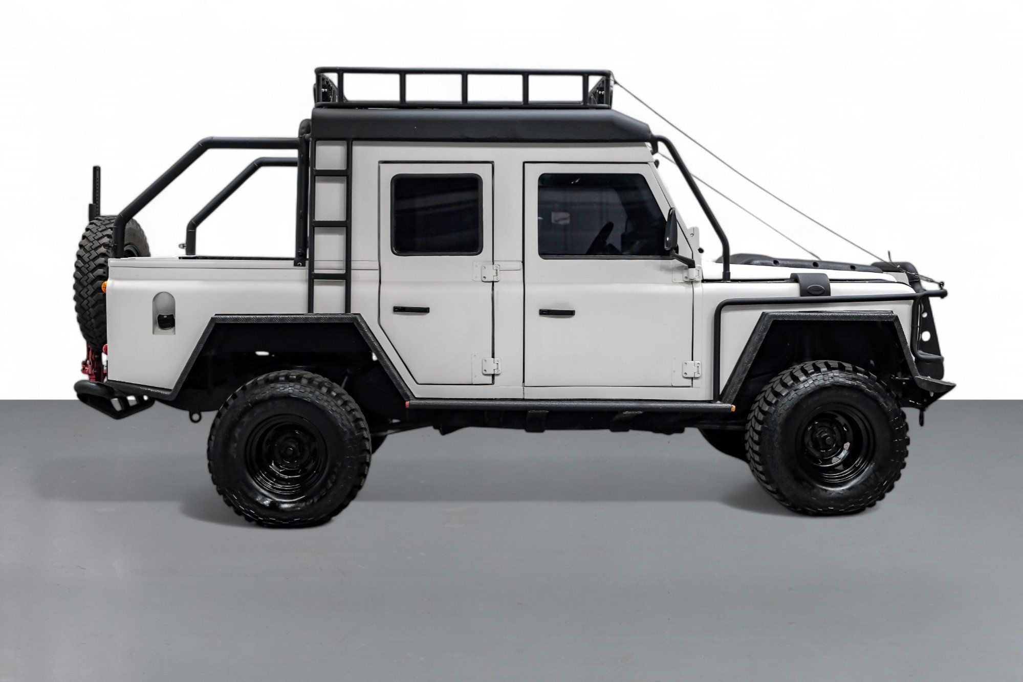 Photo 11 of 2018 Land Rover Defender 110 for sale in Katy, TX