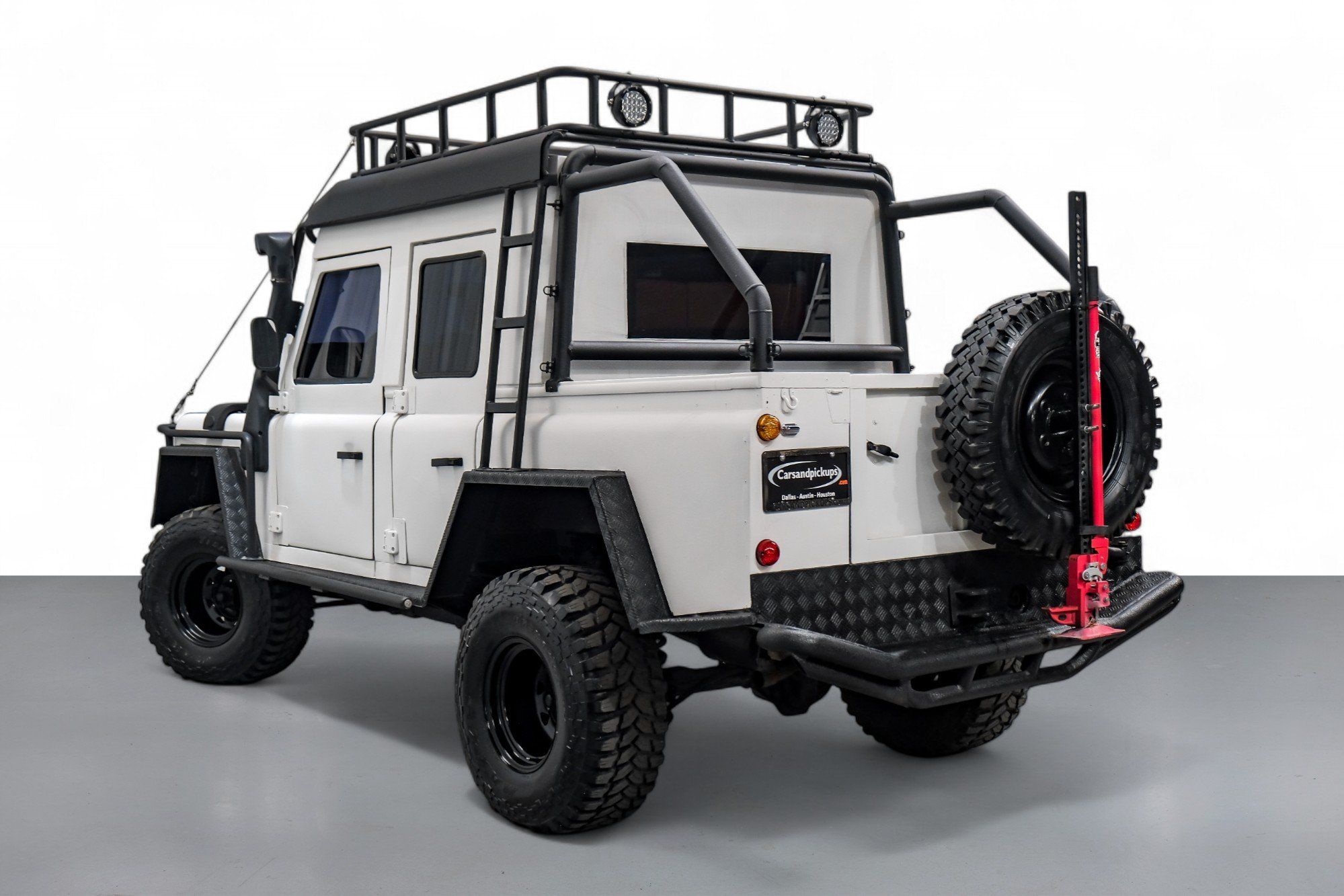 Photo 17 of 2018 Land Rover Defender 110 for sale in Katy, TX