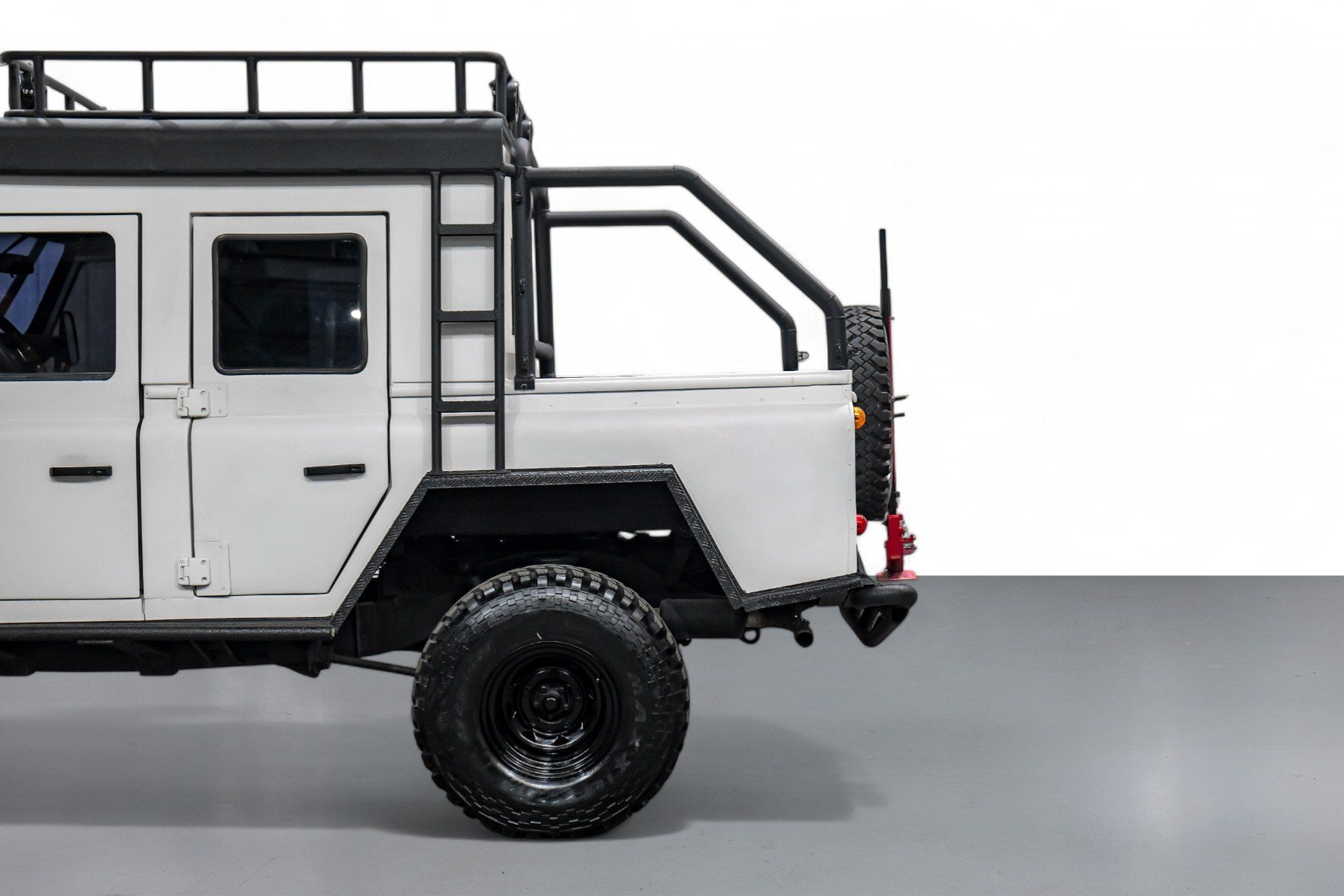 Photo 23 of 2018 Land Rover Defender 110 for sale in Katy, TX