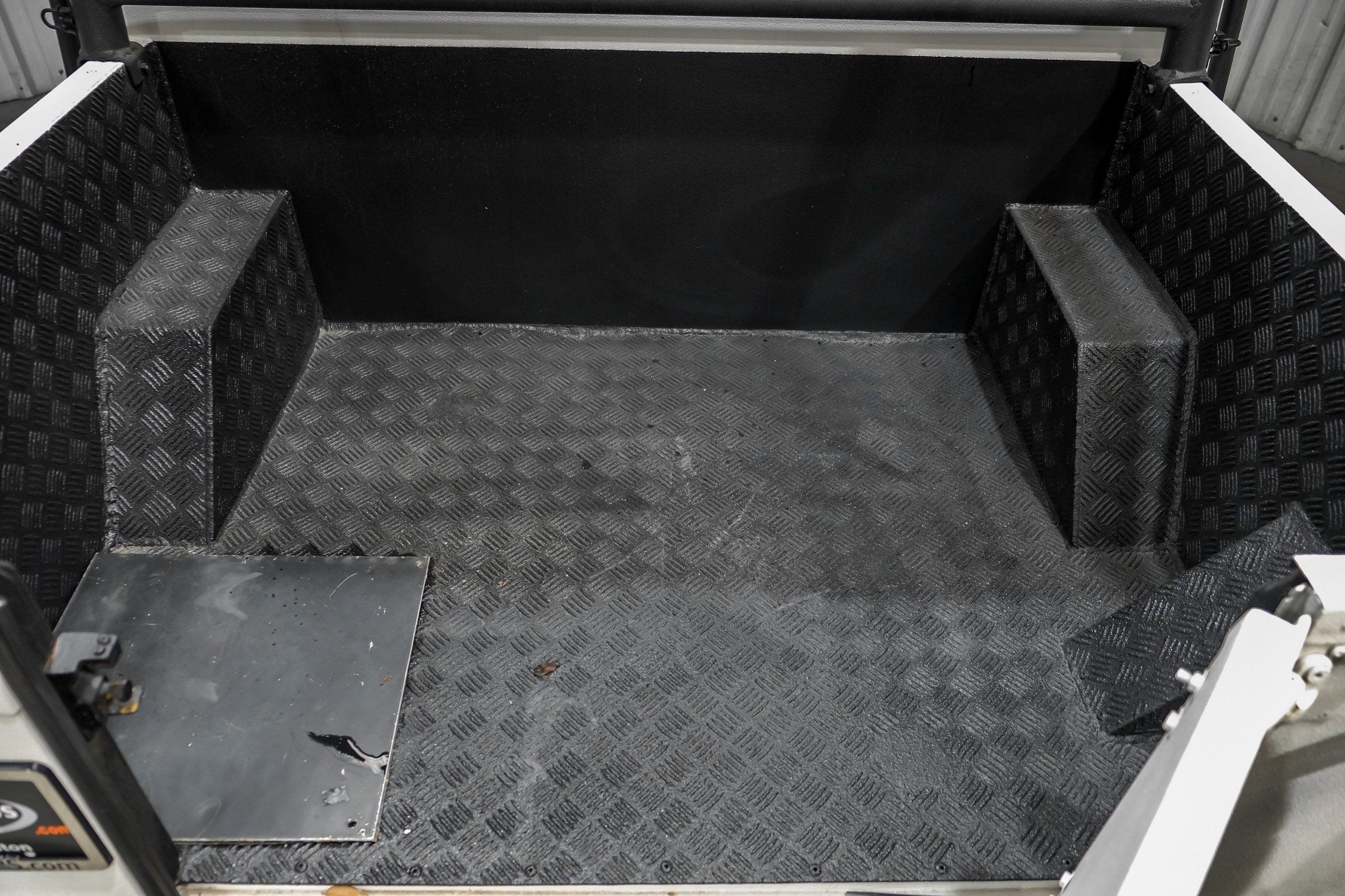 Photo 99 of 2018 Land Rover Defender 110 for sale in Katy, TX