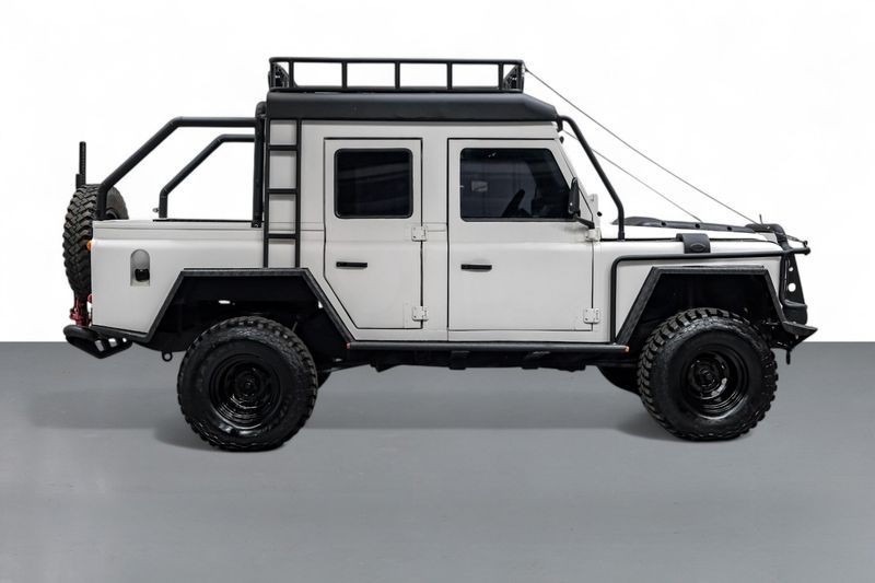 Photo 12 of 2018 Land Rover Defender 110 for sale in Katy, TX
