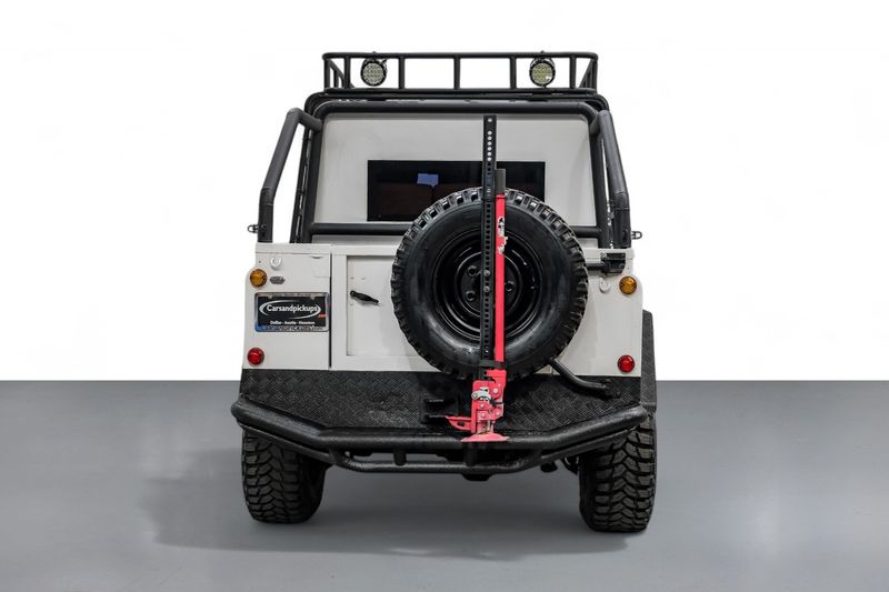 Photo 16 of 2018 Land Rover Defender 110 for sale in Katy, TX