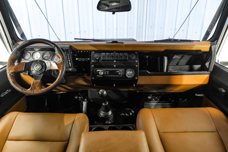 Photo 28 of 2018 Land Rover Defender 110 for sale in Katy, TX