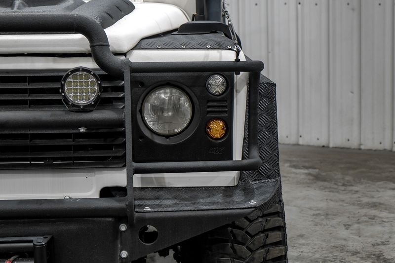 Photo 88 of 2018 Land Rover Defender 110 for sale in Katy, TX