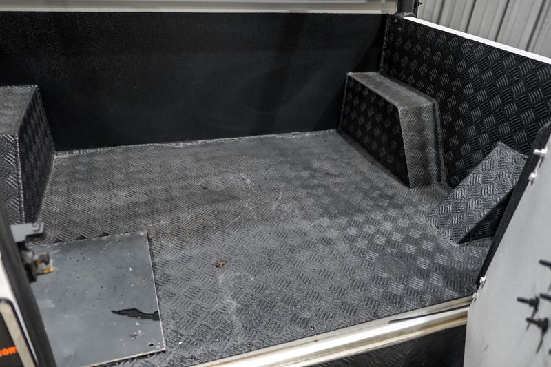 Photo 102 of 2018 Land Rover Defender 110 for sale in Katy, TX