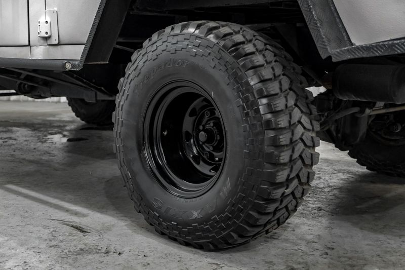 Photo 112 of 2018 Land Rover Defender 110 for sale in Katy, TX