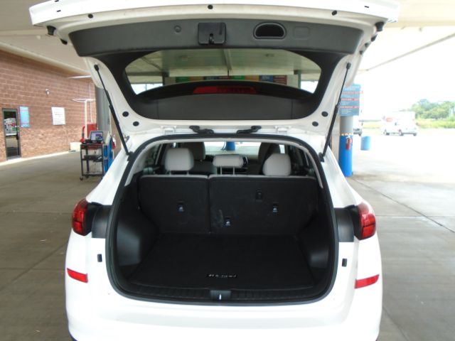 Photo 18 of 2020 Hyundai Tucson SE for sale in Houston, TX