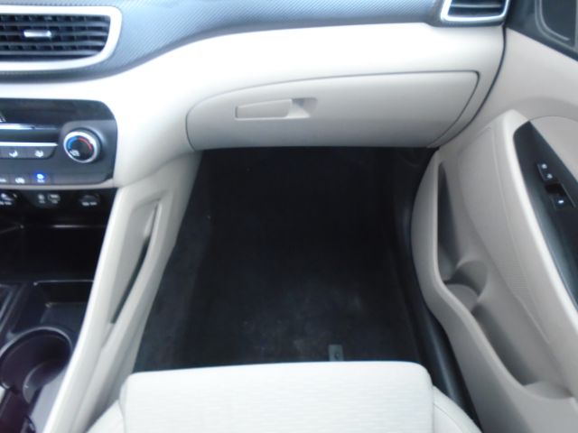 Photo 21 of 2020 Hyundai Tucson SE for sale in Houston, TX