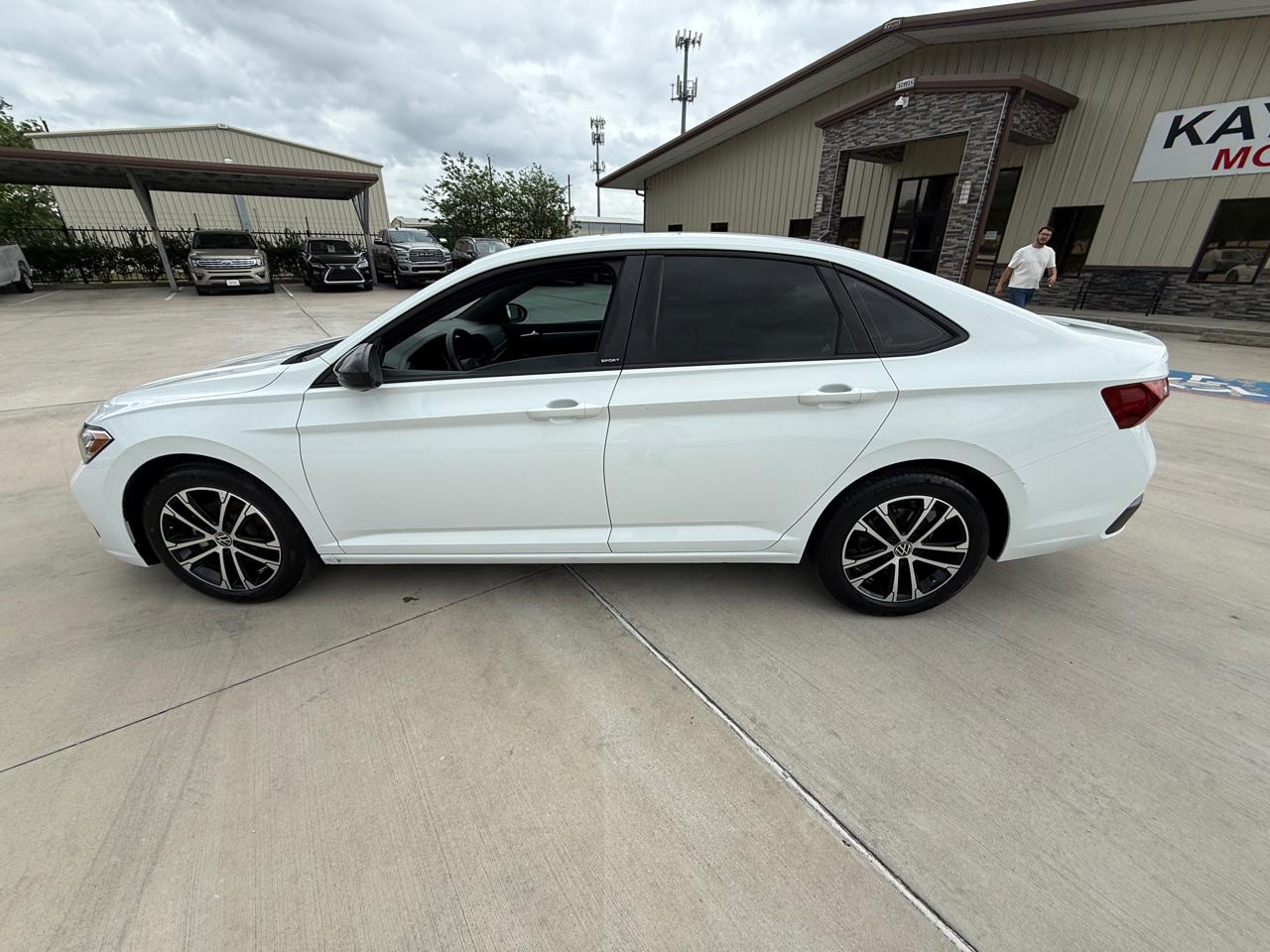 Photo 5 of 2023 Volkswagen Jetta Sport for sale in Houston, TX