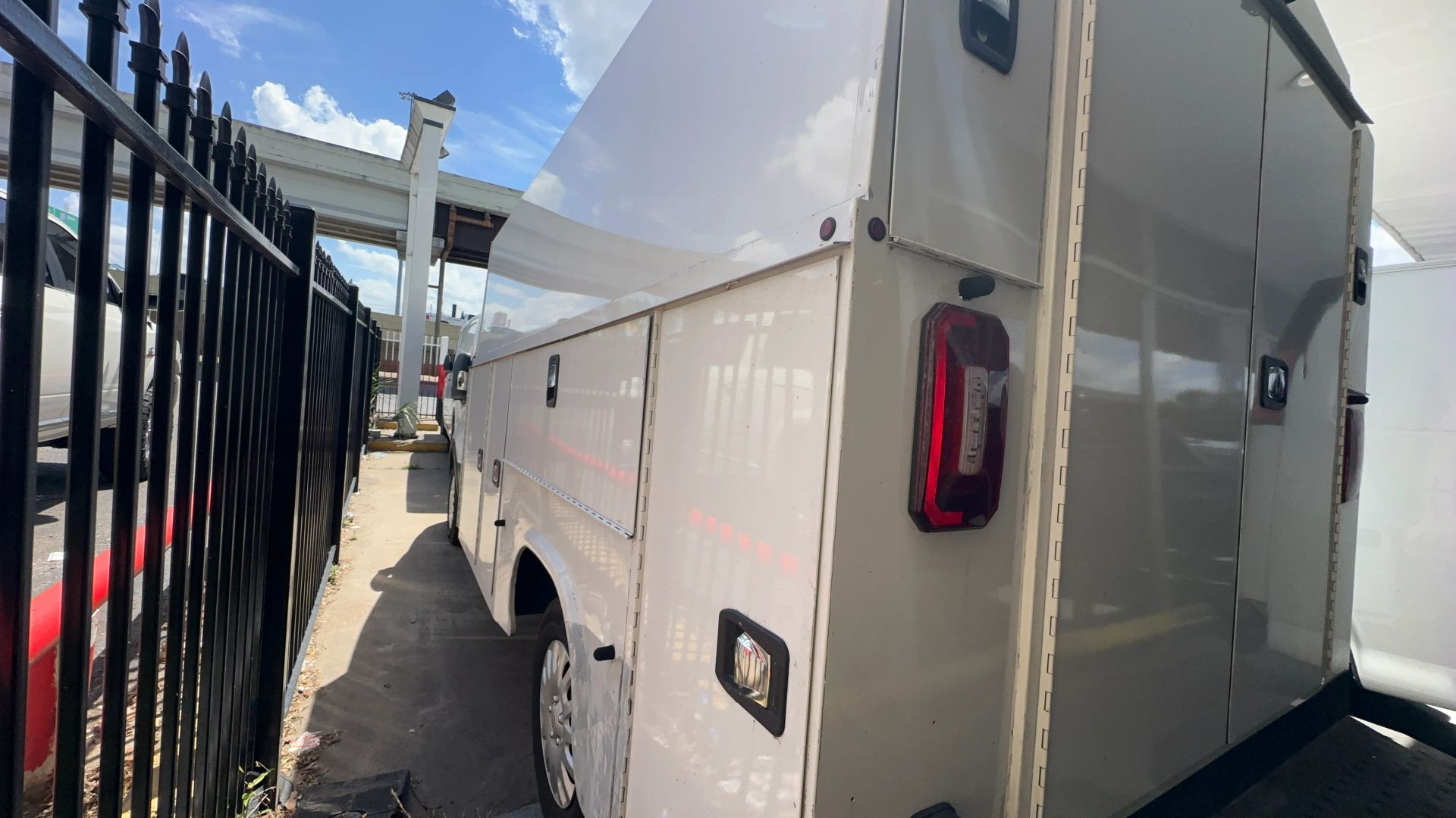 Photo 4 of 2019 Ford Transit 350 Cutaway VAN 2D for sale in Houston, TX
