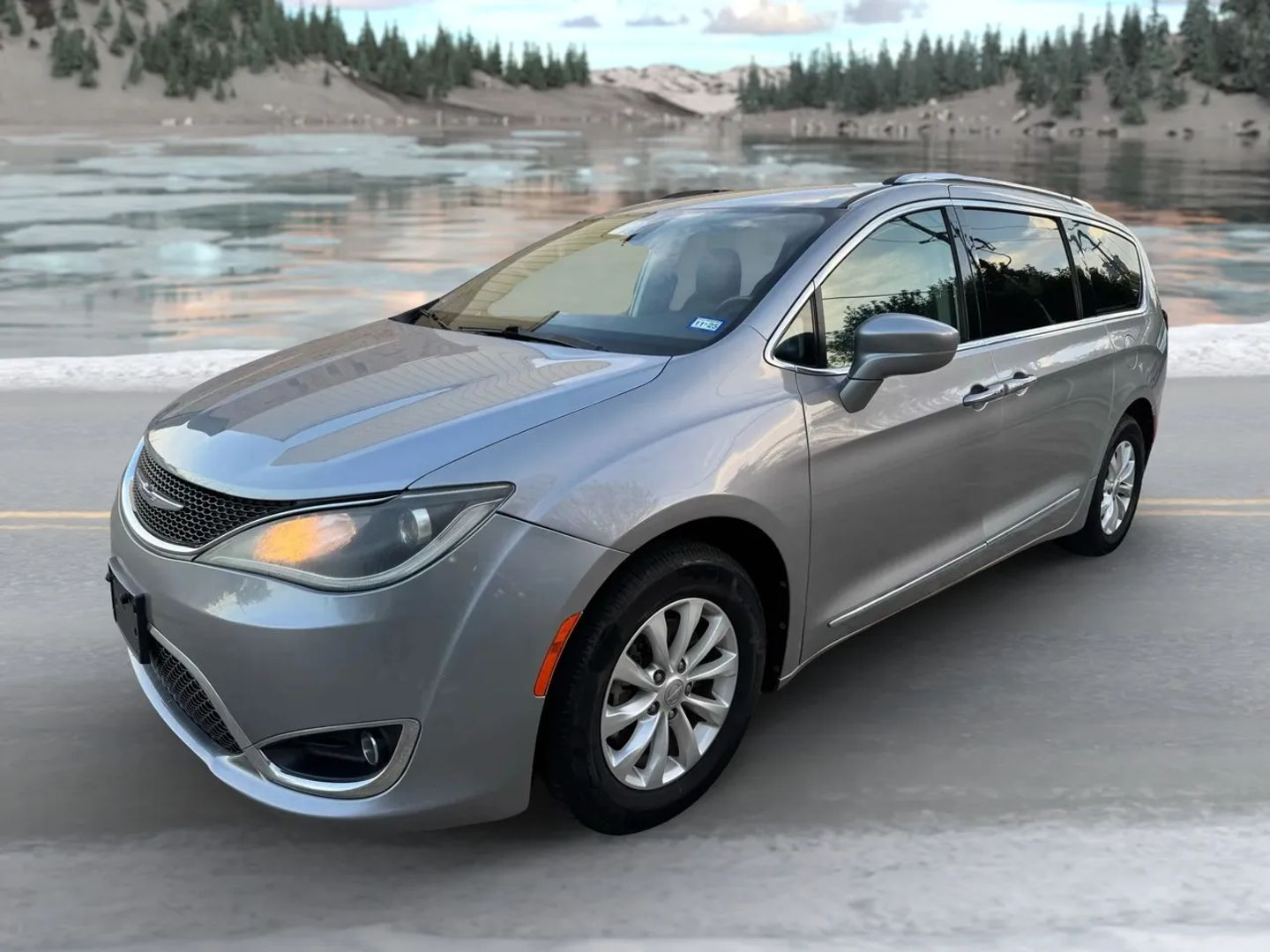 Photo 2 of 2019 Chrysler Pacifica Touring for sale in Katy, TX