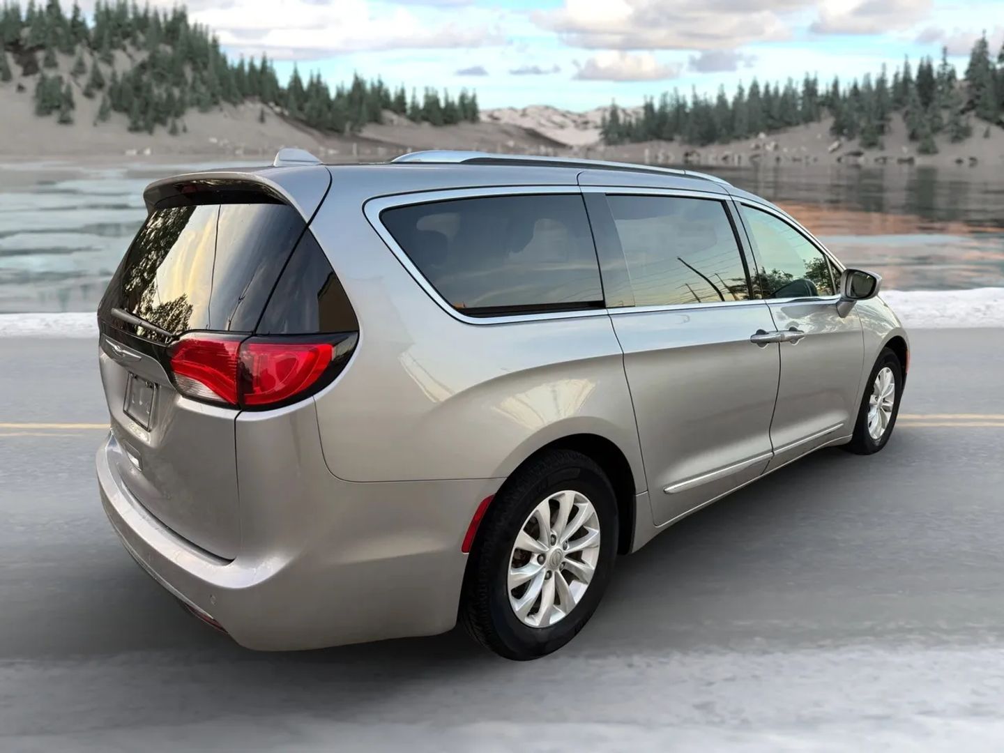 Photo 8 of 2019 Chrysler Pacifica Touring for sale in Katy, TX