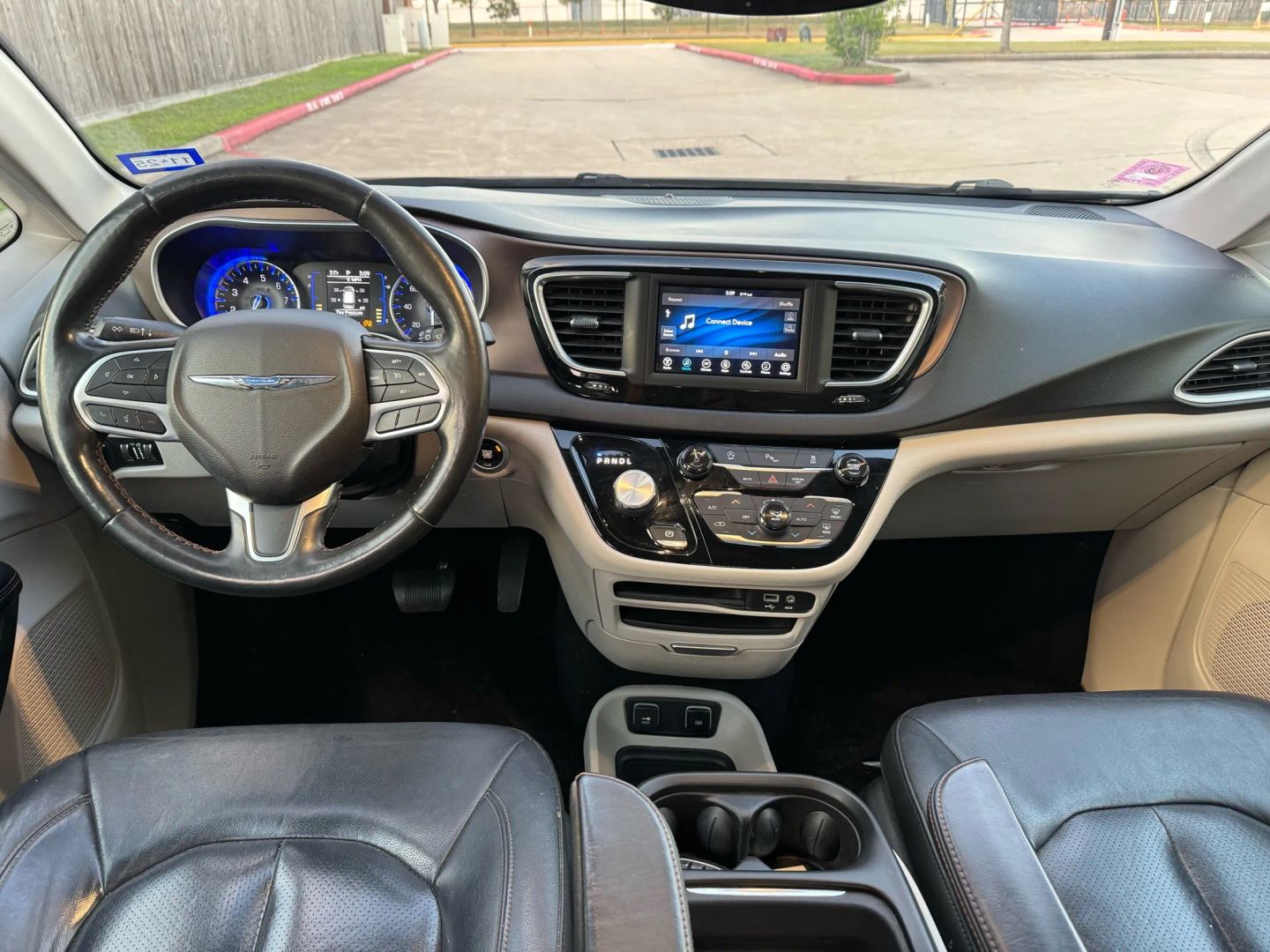 Photo 24 of 2019 Chrysler Pacifica Touring for sale in Katy, TX