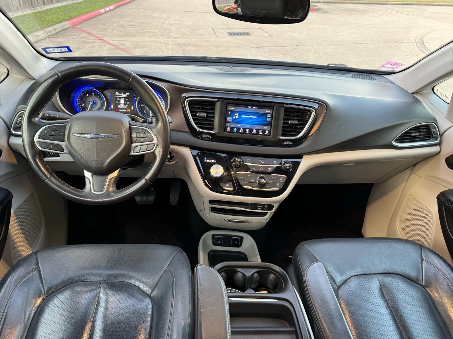 Photo 26 of 2019 Chrysler Pacifica Touring for sale in Katy, TX