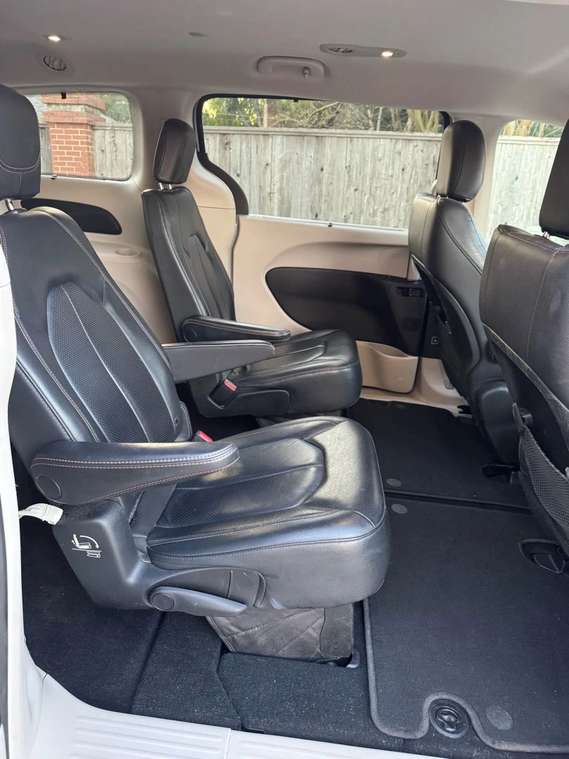 Photo 34 of 2019 Chrysler Pacifica Touring for sale in Katy, TX