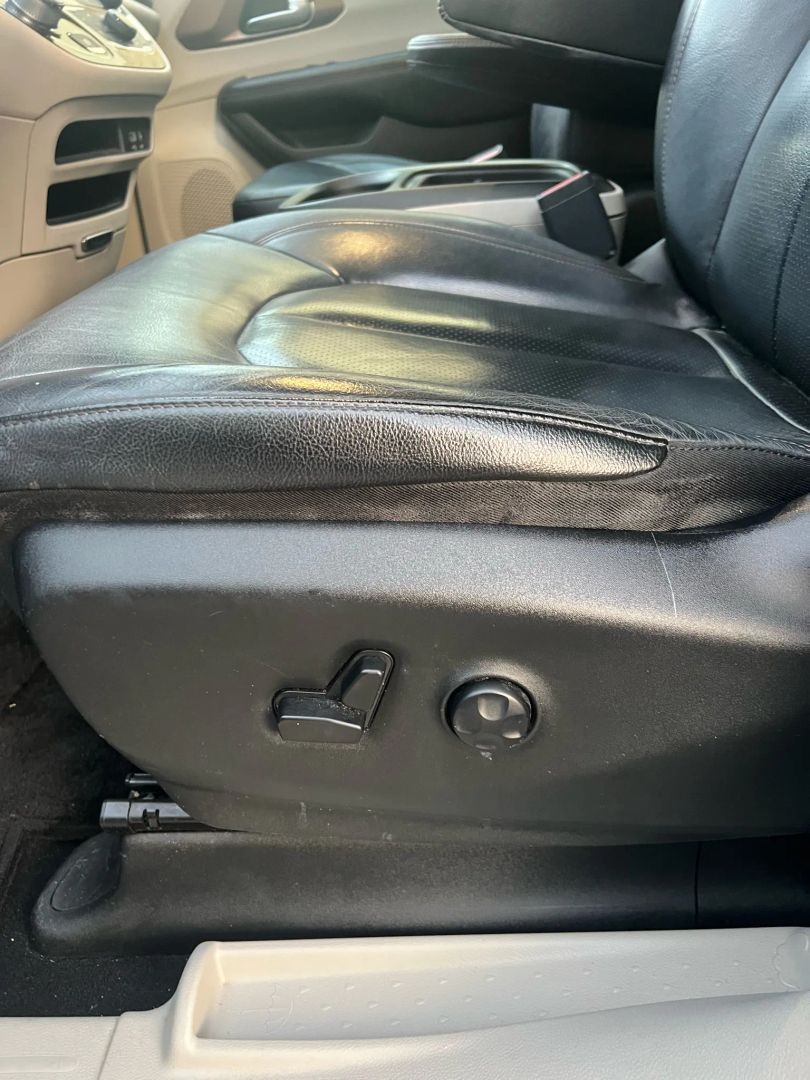 Photo 61 of 2019 Chrysler Pacifica Touring for sale in Katy, TX