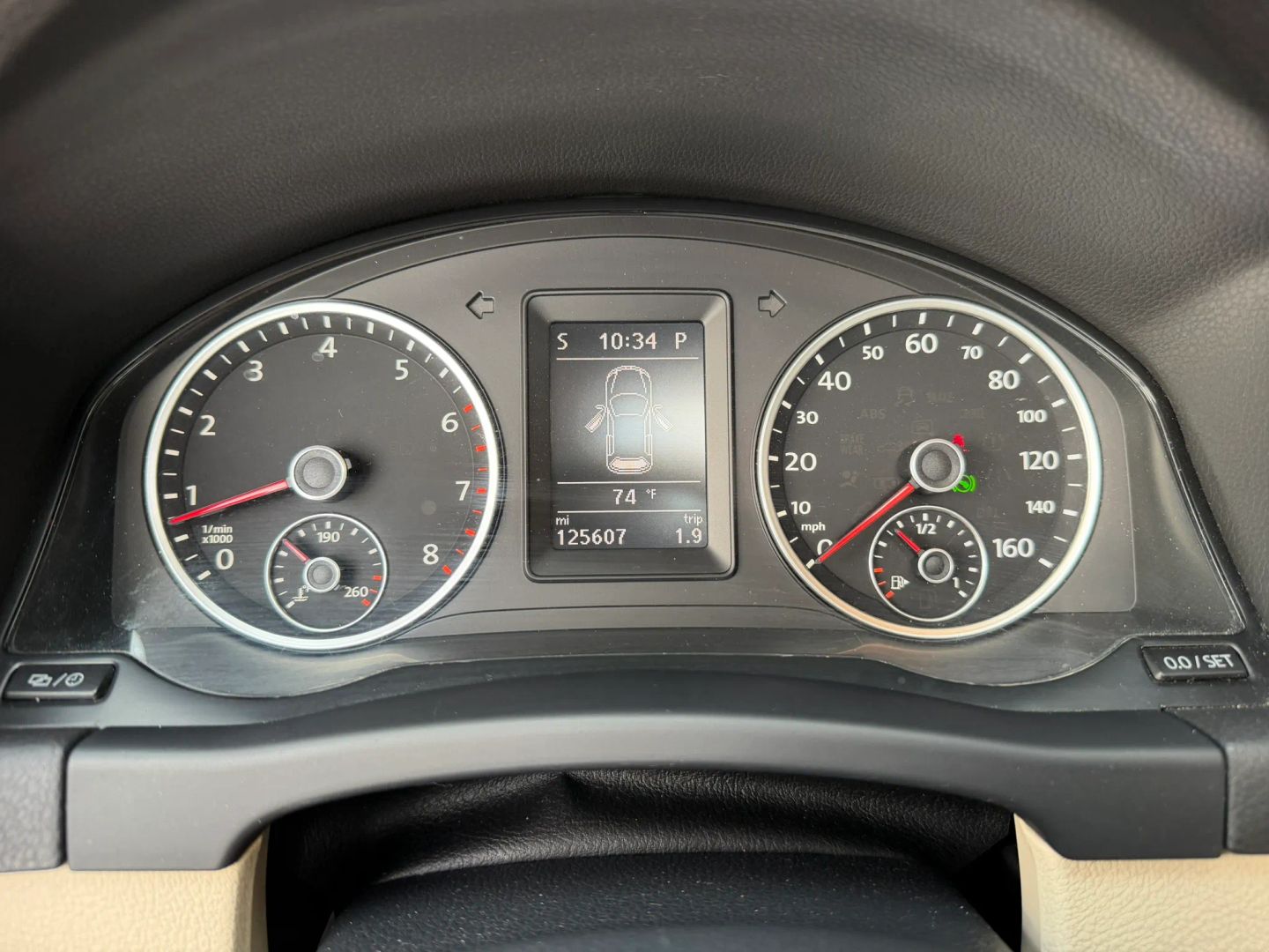 Photo 32 of 2013 Volkswagen Tiguan for sale in Katy, TX