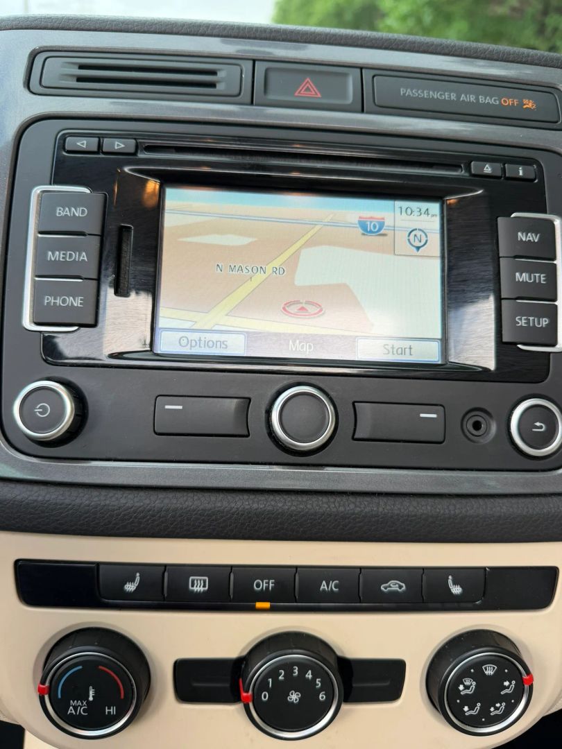 Photo 34 of 2013 Volkswagen Tiguan for sale in Katy, TX