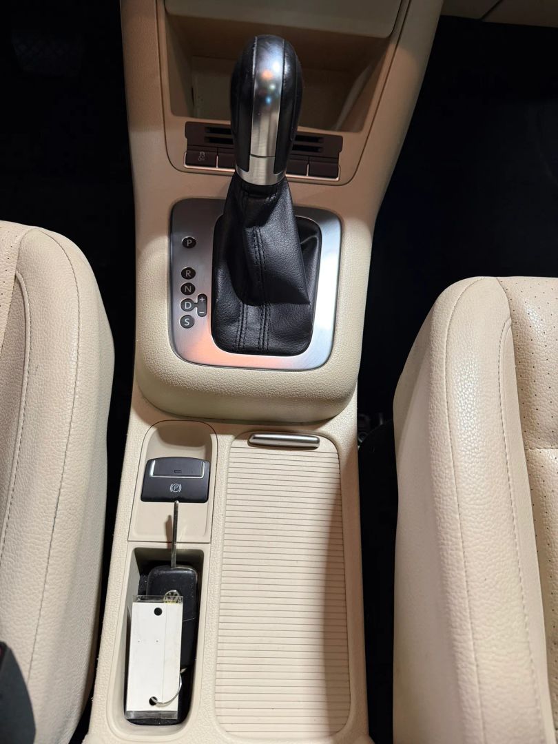 Photo 41 of 2013 Volkswagen Tiguan for sale in Katy, TX
