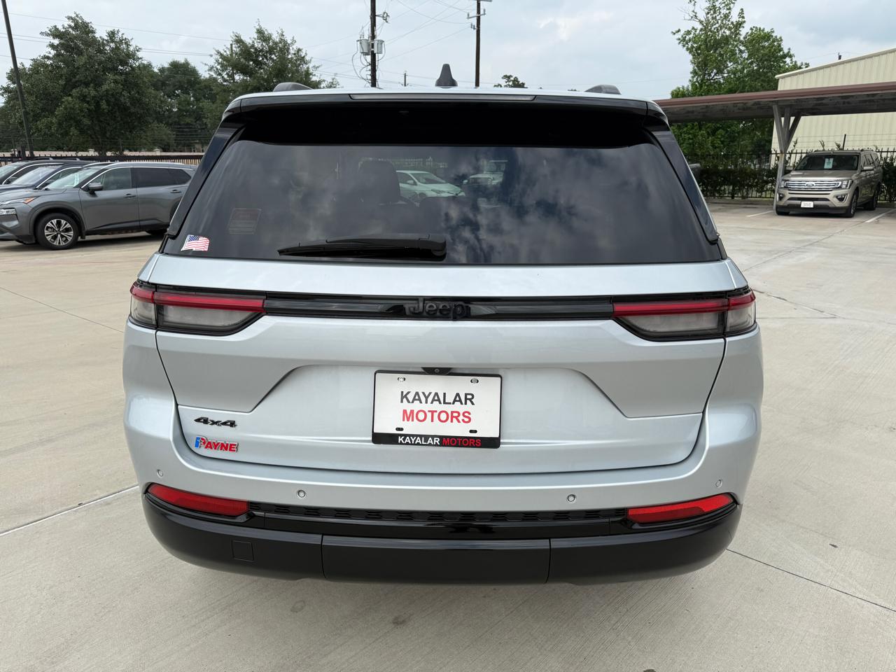 Photo 9 of 2022 Jeep Grand Cherokee Laredo for sale in Houston, TX