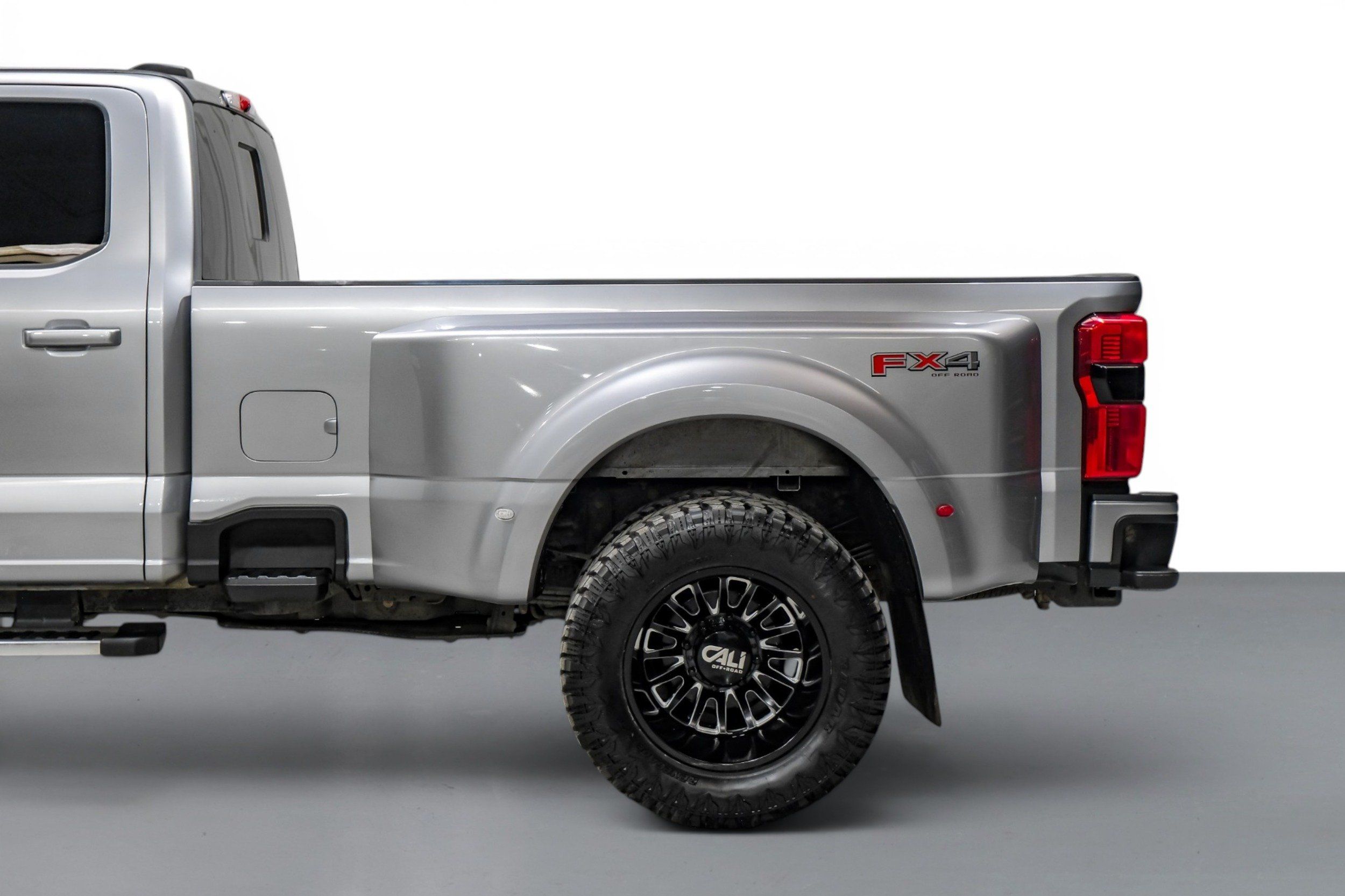 Photo 21 of 2024 Ford F-350 Lariat for sale in Katy, TX