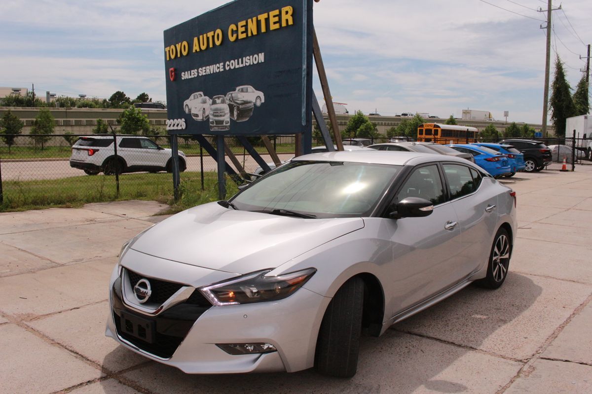 Photo 4 of 2017 Nissan Maxima Brilliant Silver for sale in Cypress, TX