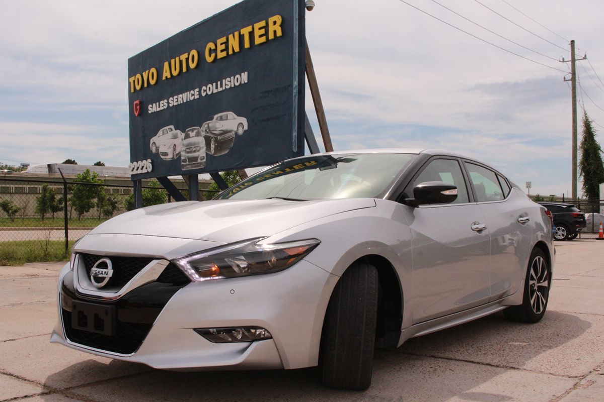 Photo 5 of 2017 Nissan Maxima Brilliant Silver for sale in Cypress, TX