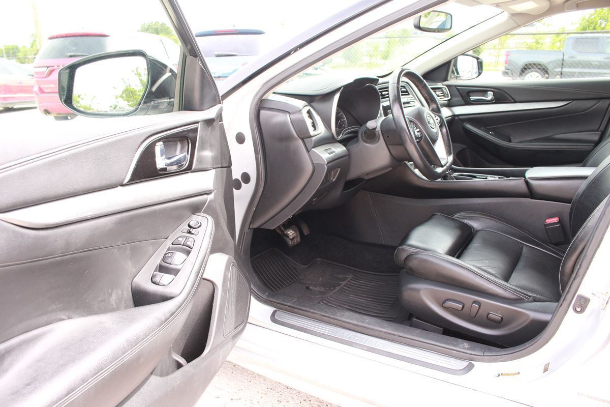 Photo 13 of 2017 Nissan Maxima Brilliant Silver for sale in Cypress, TX