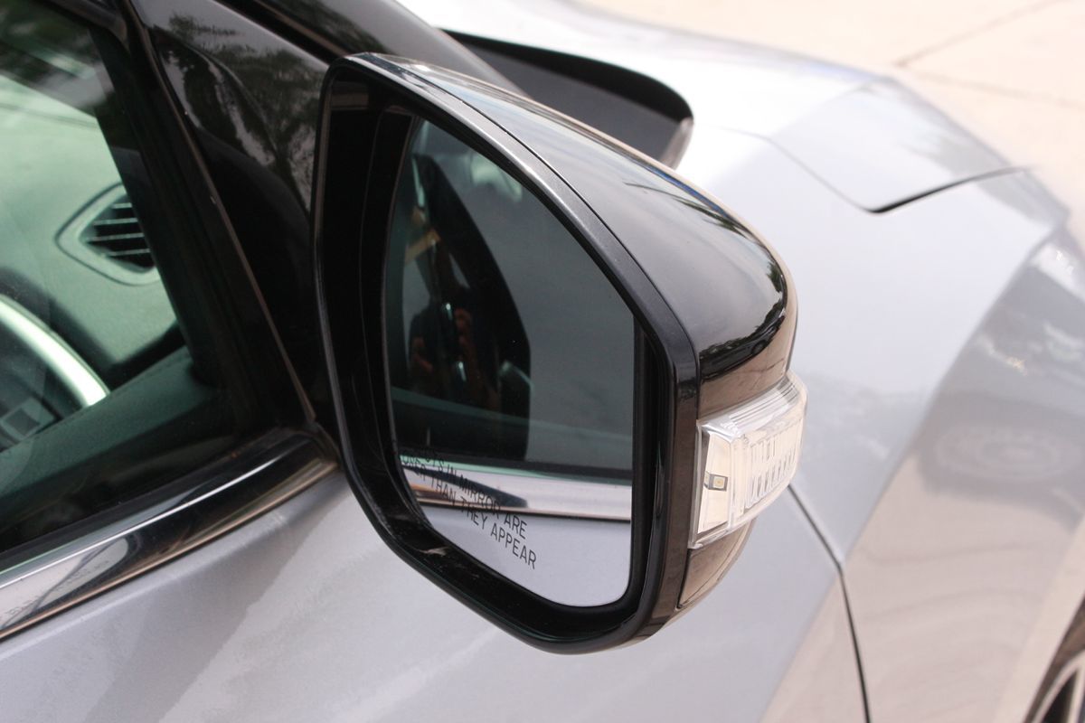Photo 58 of 2017 Nissan Maxima Brilliant Silver for sale in Cypress, TX