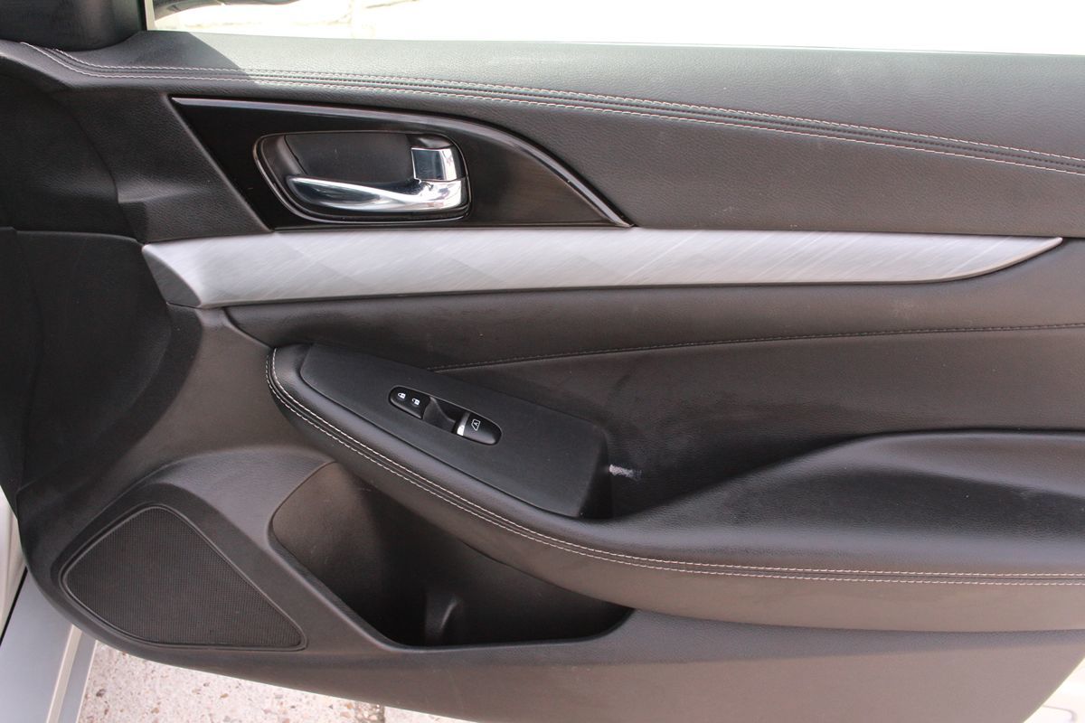Photo 60 of 2017 Nissan Maxima Brilliant Silver for sale in Cypress, TX