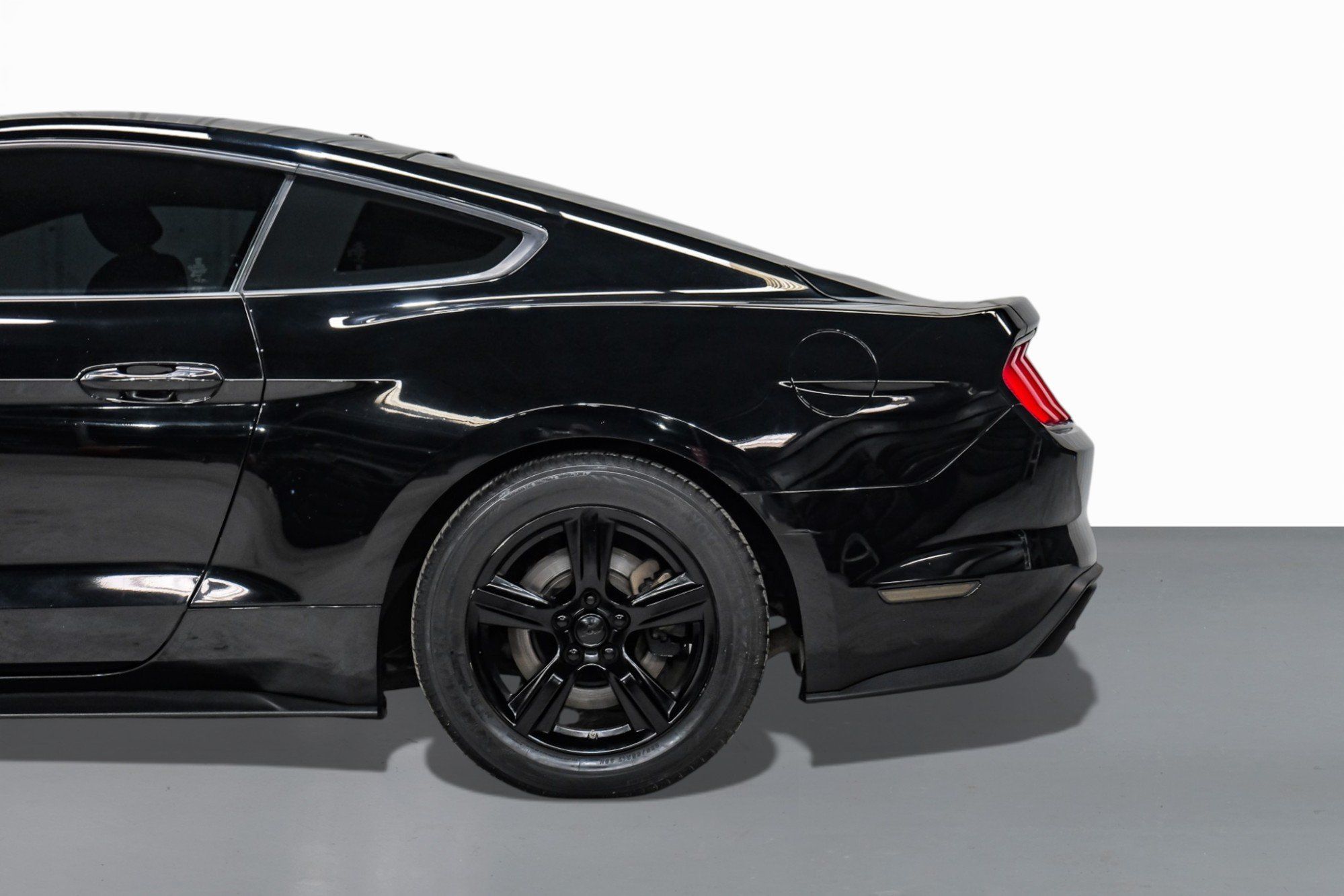 Photo 11 of 2019 Ford Mustang I4 for sale in Katy, TX