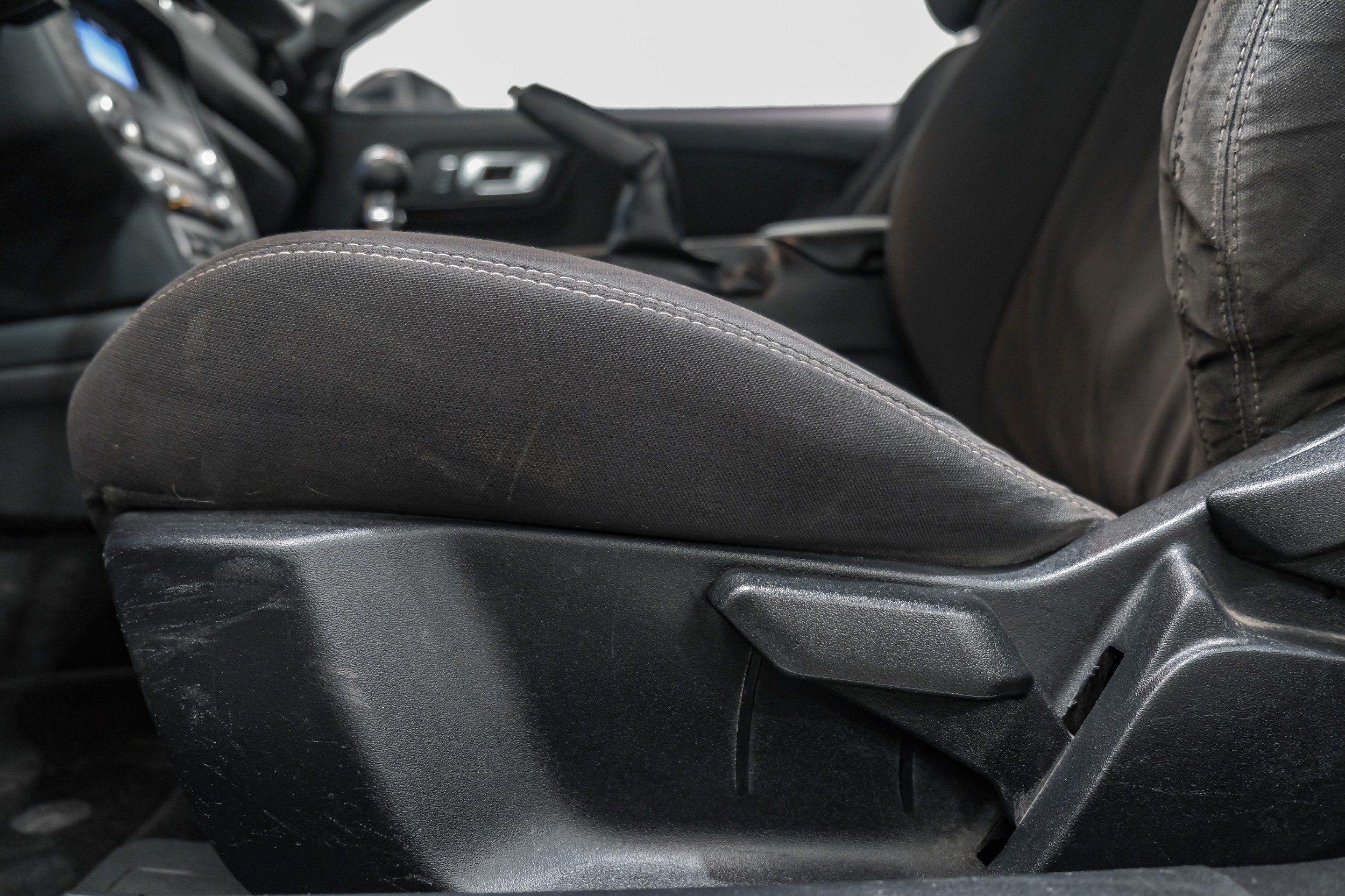 Photo 31 of 2019 Ford Mustang I4 for sale in Katy, TX