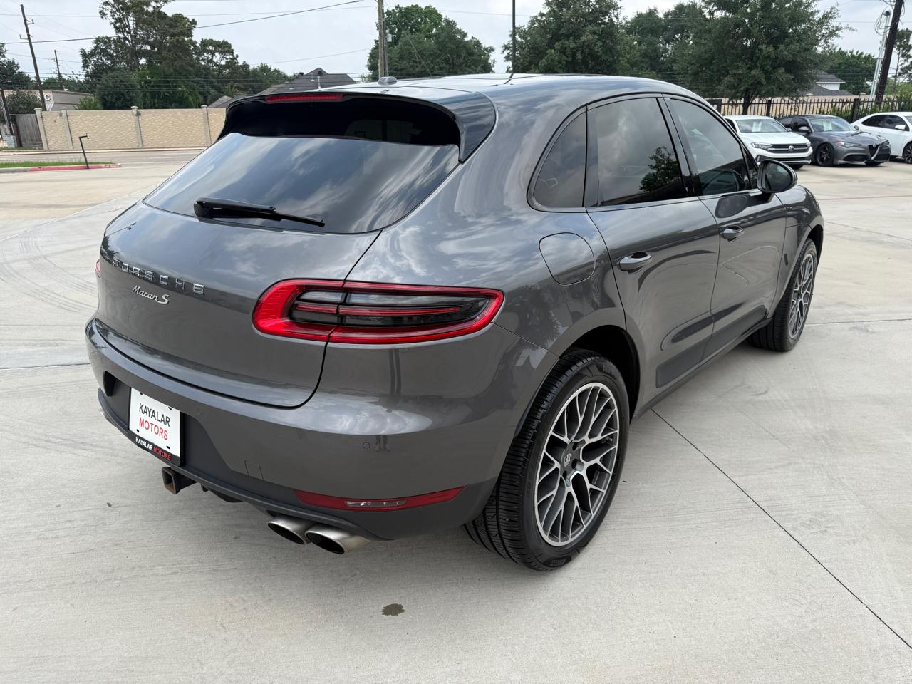 Photo 11 of 2018 Porsche Macan Type for sale in Houston, TX