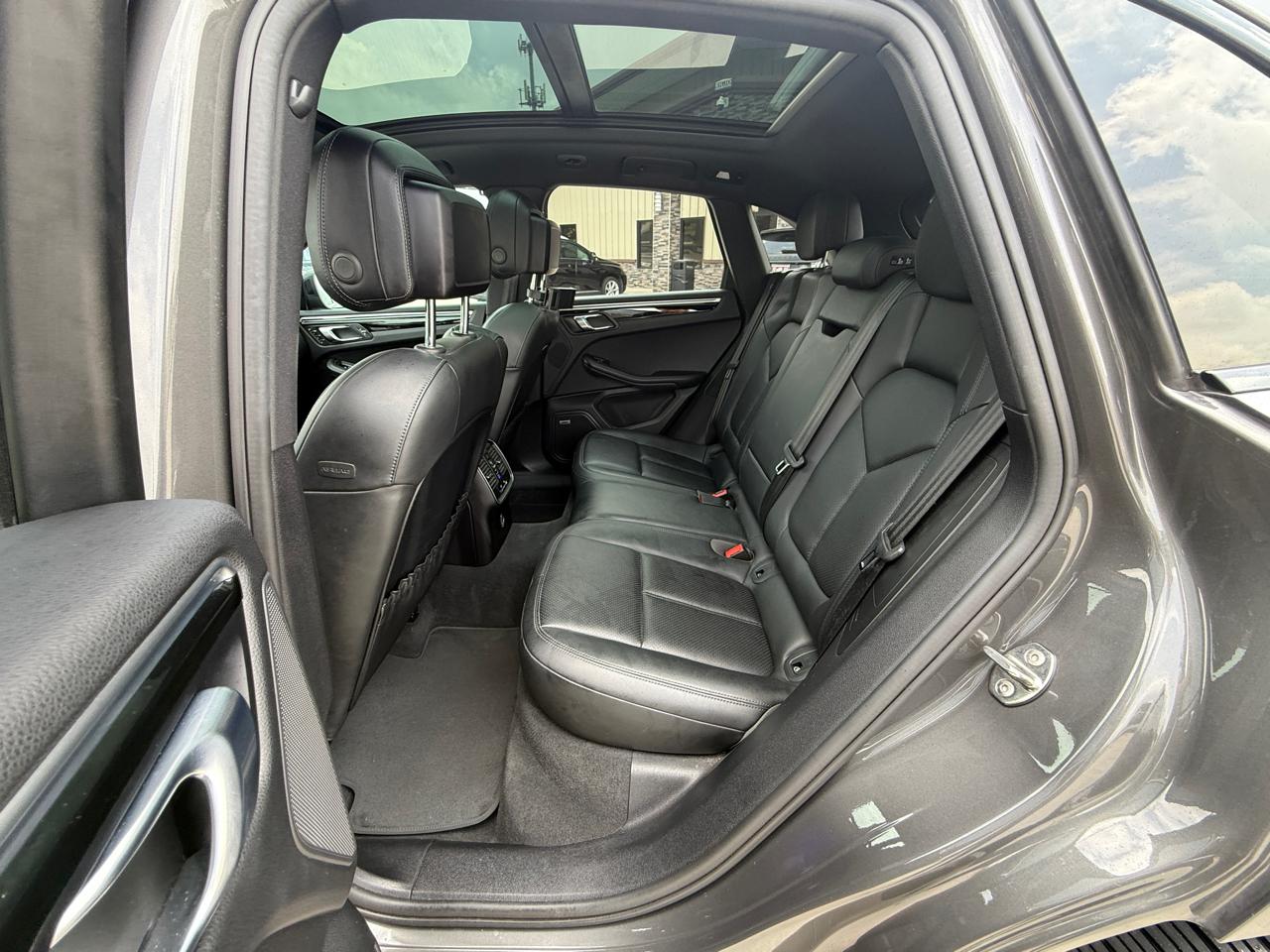 Photo 27 of 2018 Porsche Macan Type for sale in Houston, TX