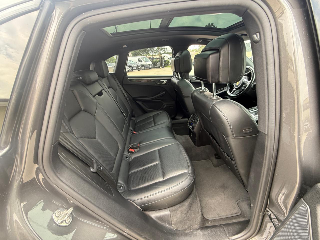 Photo 22 of 2018 Porsche Macan Type for sale in Houston, TX