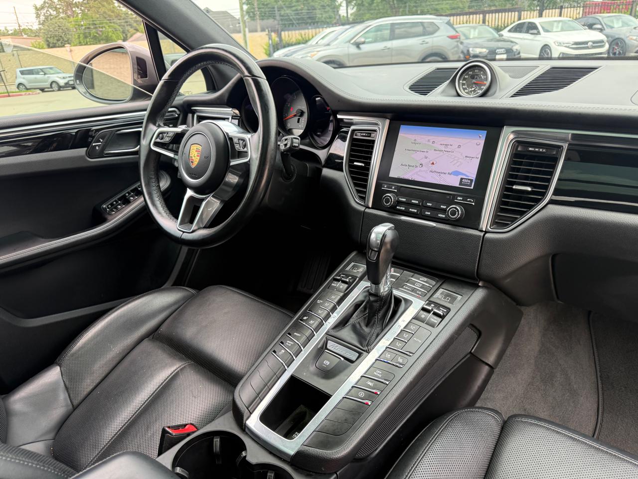 Photo 24 of 2018 Porsche Macan Type for sale in Houston, TX
