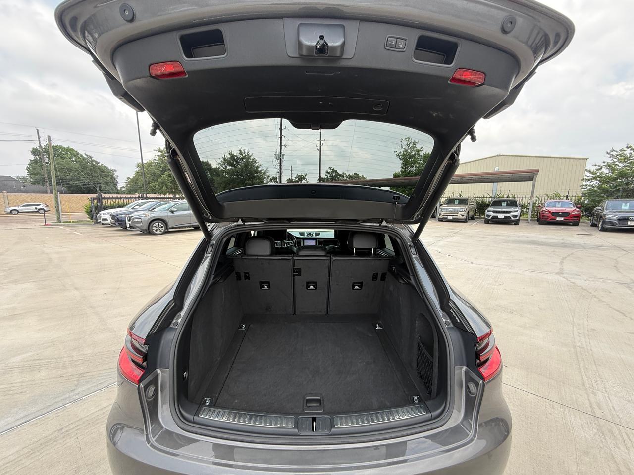 Photo 34 of 2018 Porsche Macan Type for sale in Houston, TX