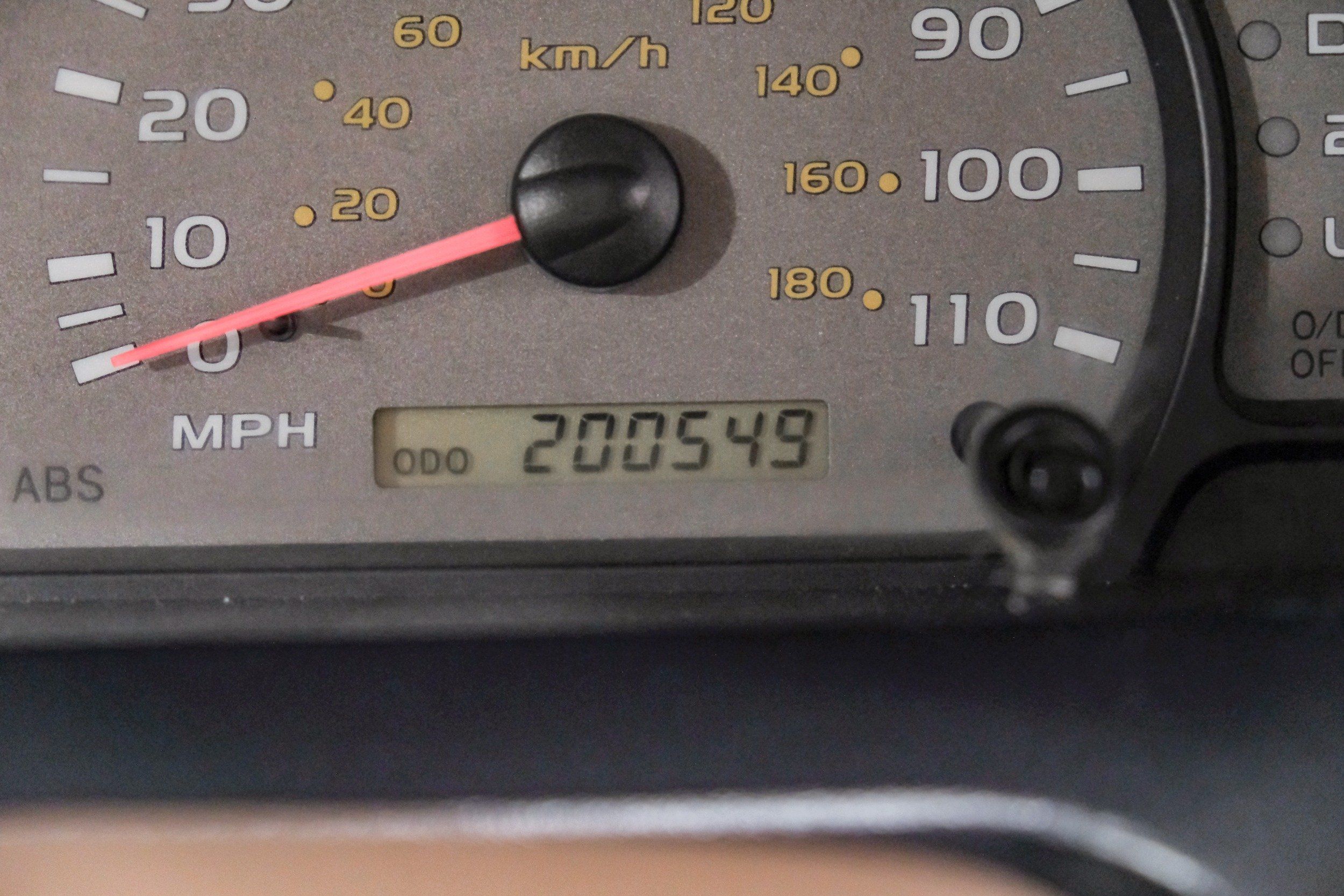Photo 37 of 2004 Toyota Sequoia Wagon for sale in Katy, TX