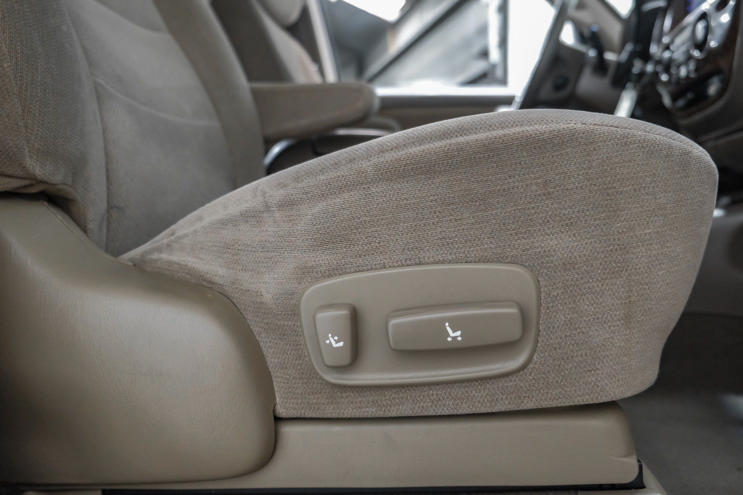 Photo 61 of 2004 Toyota Sequoia Wagon for sale in Katy, TX