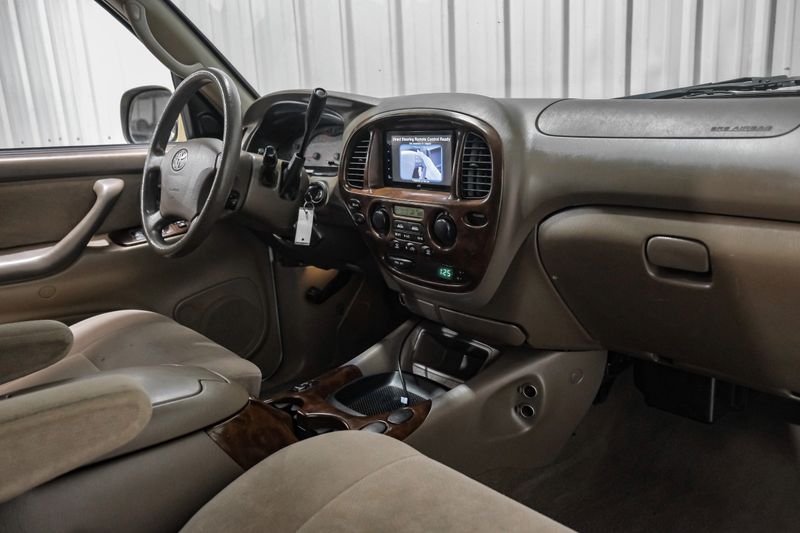 Photo 24 of 2004 Toyota Sequoia Wagon for sale in Katy, TX