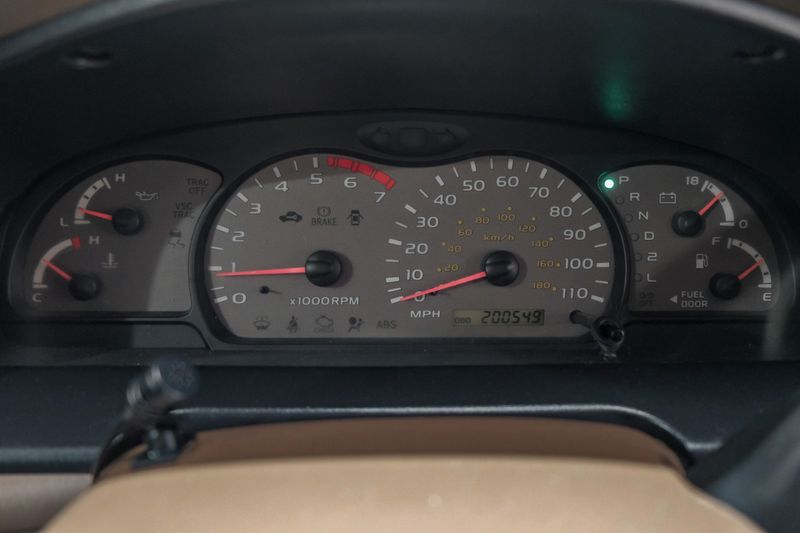 Photo 36 of 2004 Toyota Sequoia Wagon for sale in Katy, TX