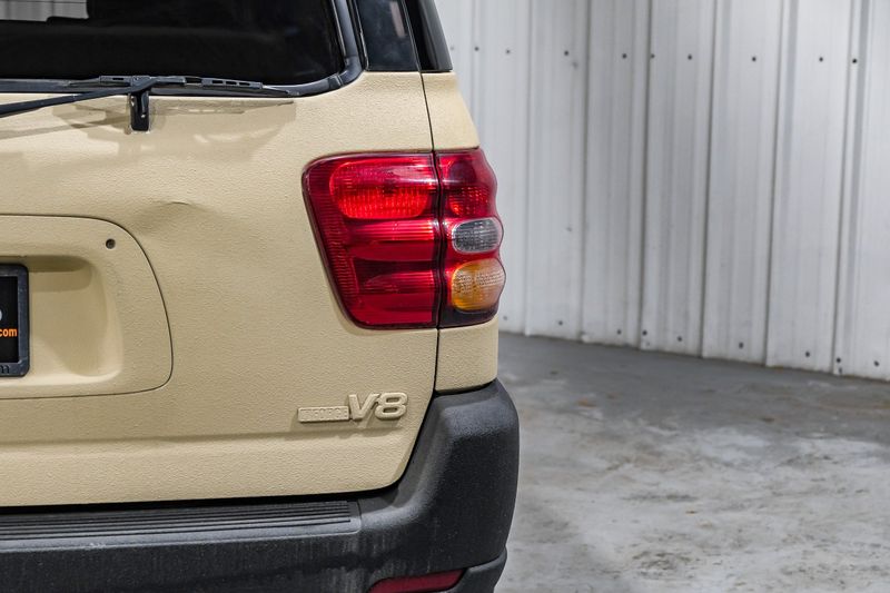 Photo 98 of 2004 Toyota Sequoia Wagon for sale in Katy, TX