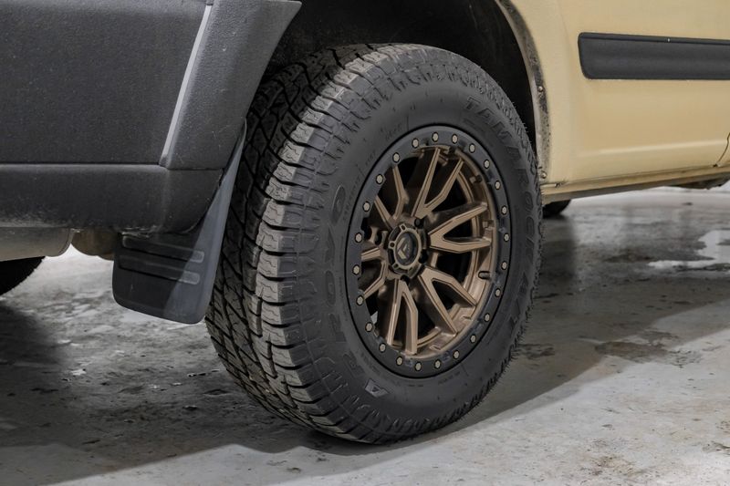 Photo 124 of 2004 Toyota Sequoia Wagon for sale in Katy, TX