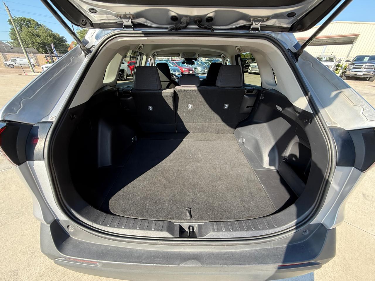 Photo 16 of 2020 Toyota Rav4 LE for sale in Houston, TX