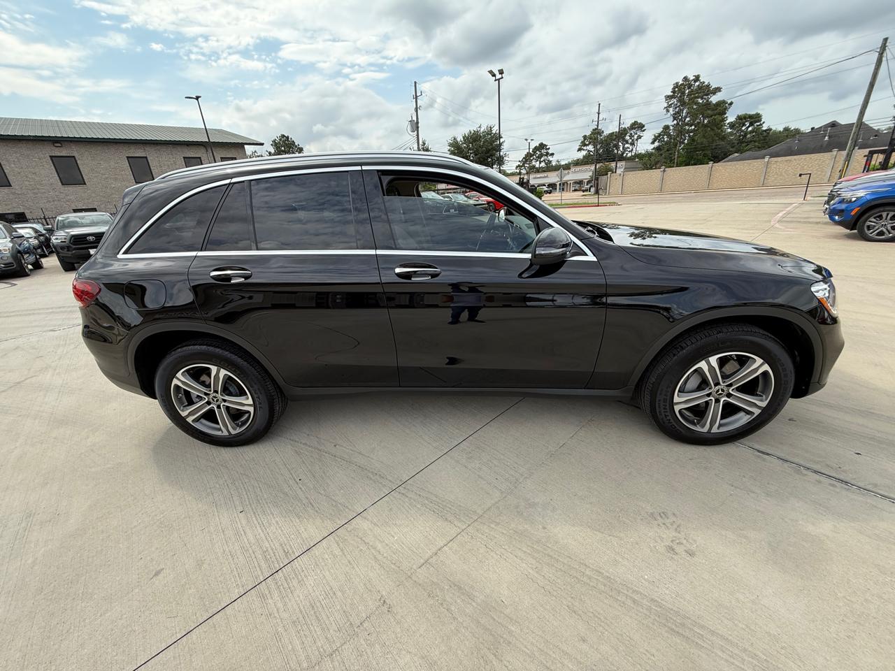Photo 13 of 2020 Mercedes-Benz Glc-Class Glc300 for sale in Houston, TX
