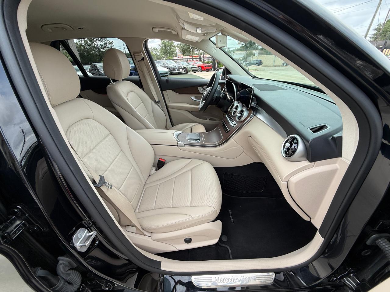 Photo 27 of 2020 Mercedes-Benz Glc-Class Glc300 for sale in Houston, TX
