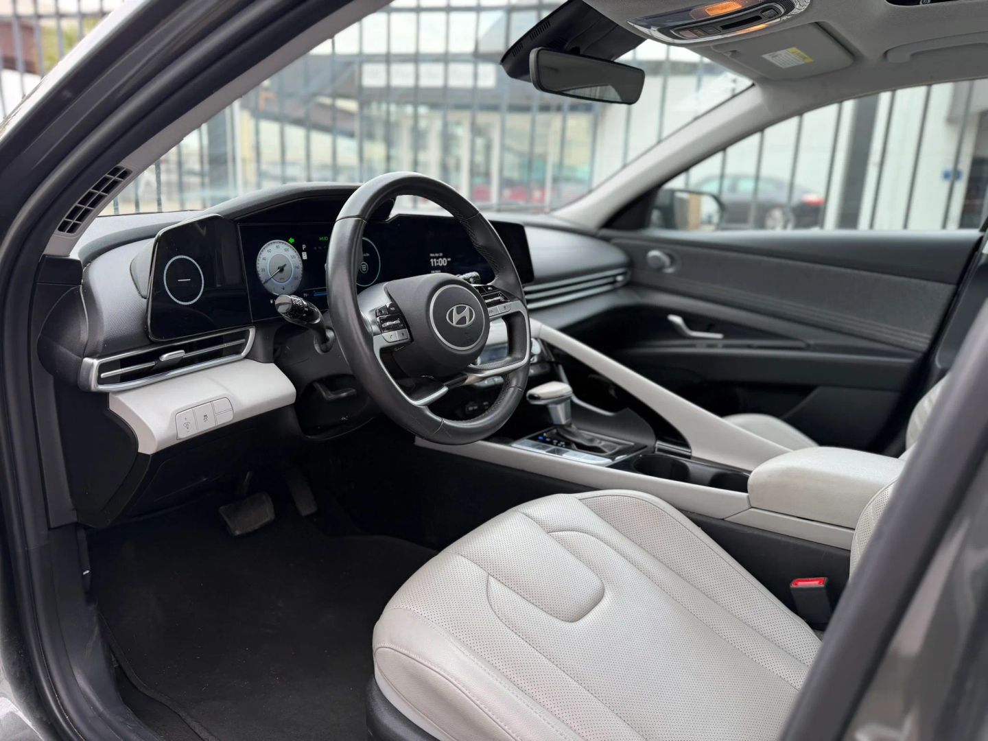 Photo 5 of 2024 Hyundai Elantra Limited for sale in Houston, TX
