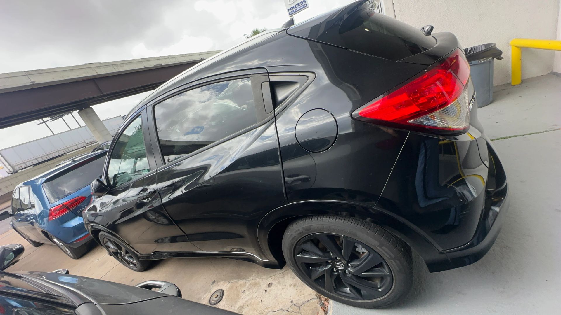Photo 3 of 2021 Honda Hr-V Sport SUV 4D for sale in Houston, TX