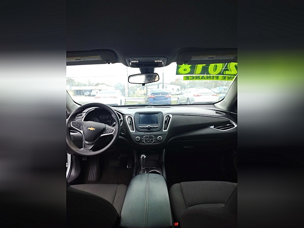Photo 6 of 2018 Chevrolet Malibu LT for sale in Cypress, TX