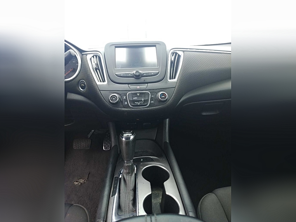Photo 7 of 2018 Chevrolet Malibu LT for sale in Cypress, TX